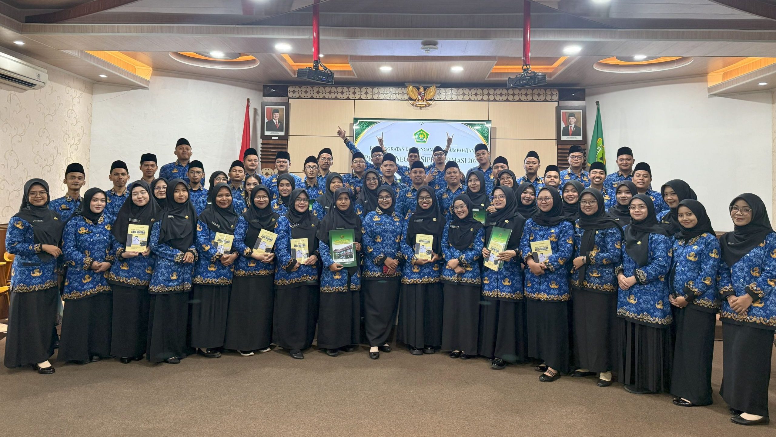 Dari Ruang Kelas ke Buku Nasional, Guru MTsN 1 Sleman Ikut Menulis Pengalaman Jadi ASN