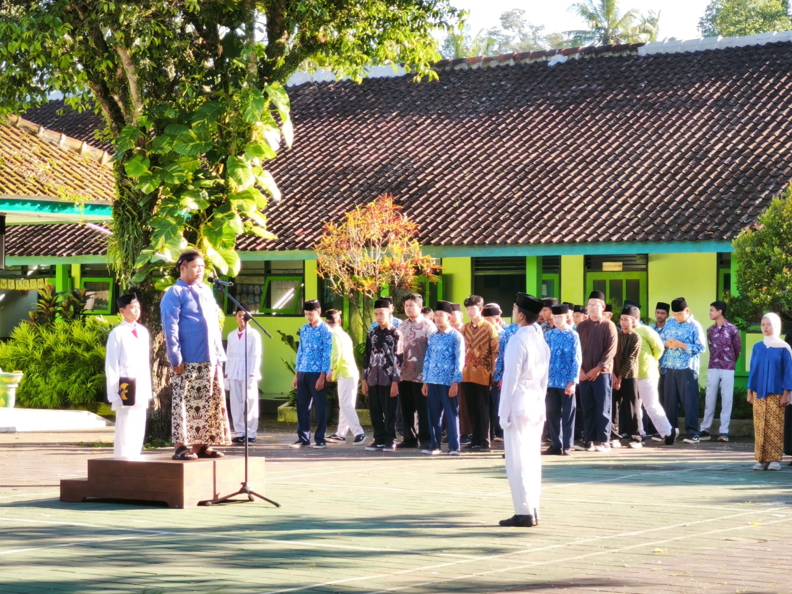 Upacara Hardiknas di MTsN 1 Sleman Tekankan Kolaborasi dalam Pendidikan