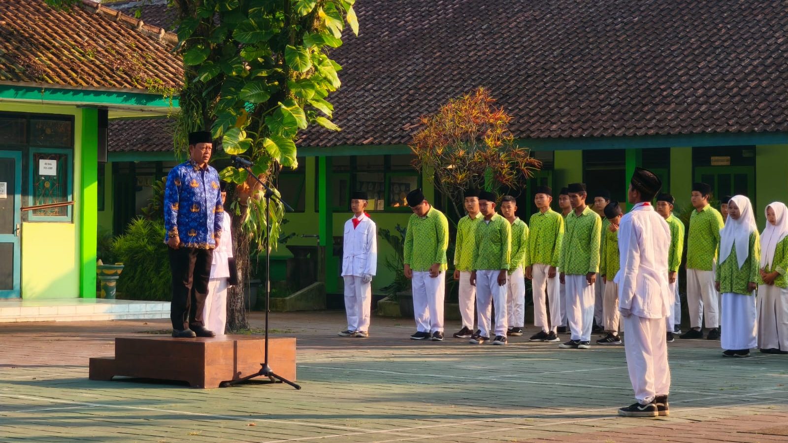 Bangkit Bersama di Era Digital, MTsN 1 Sleman Gelar Upacara Harkitnas 2026