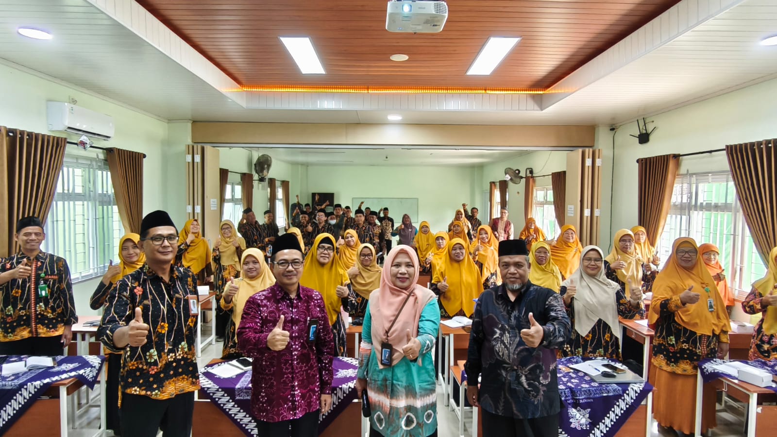 Pembinaan Guru dan Pegawai Perkuat Disiplin, Dorong Kemajuan MTsN 1 Sleman